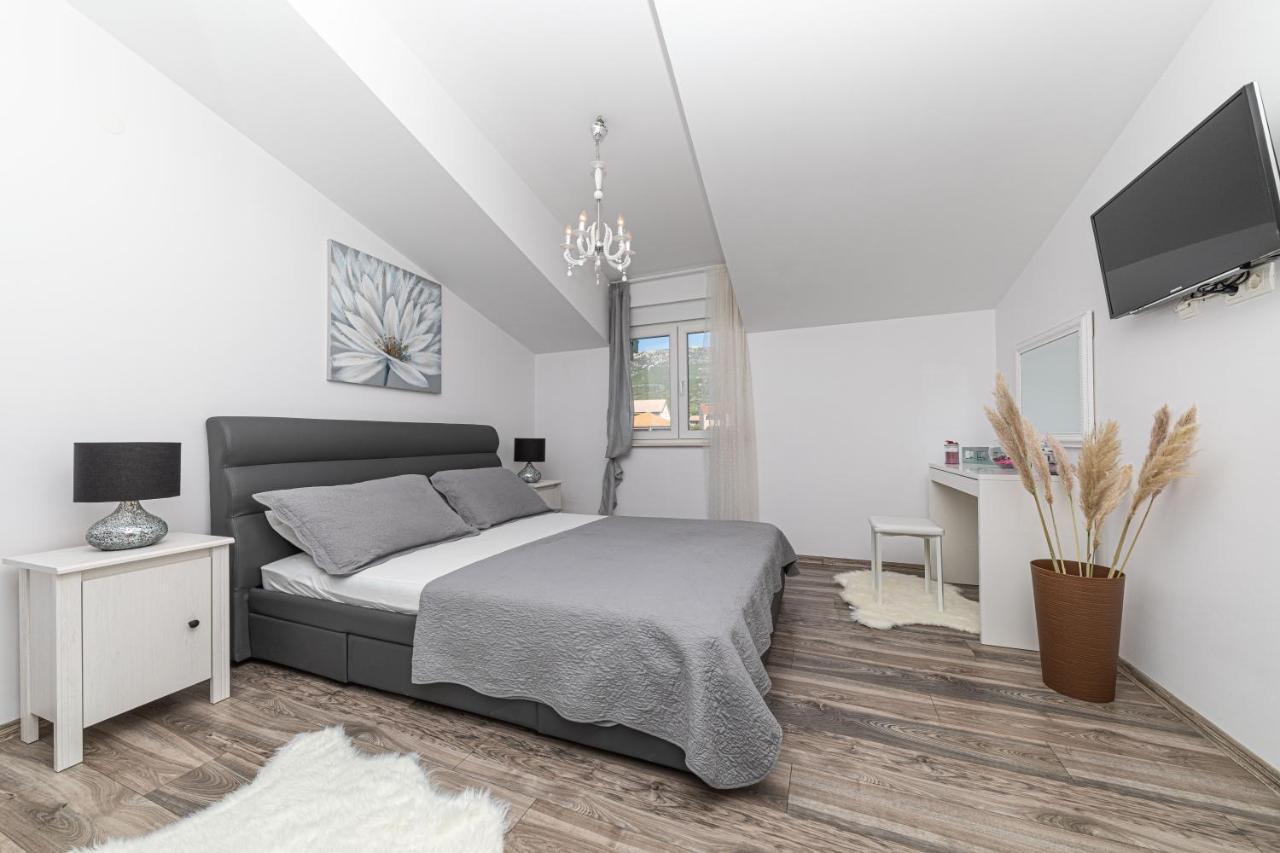 Appartement Perla Castellana à Kaštela Extérieur photo